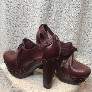 ♥️UGG♥️ Burgundy Platform Booties